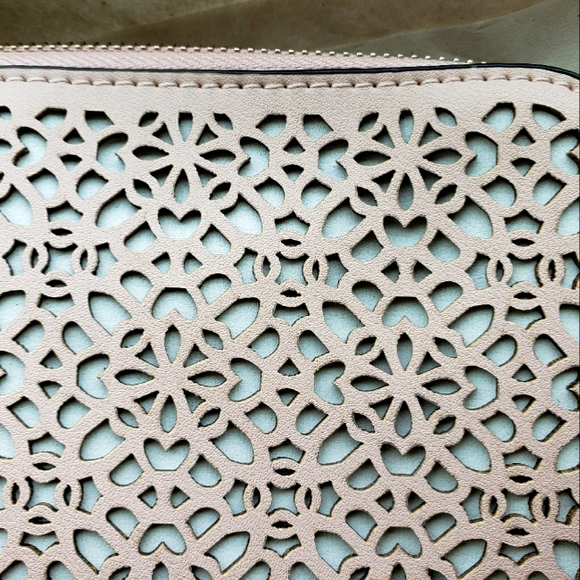 Ivanka Trump leather tablet zip case/ Tech sleeve - Picture 5 of 6